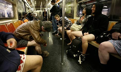 no-pants-subway-ride-470.jpg